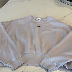 Nike Women's Light Purple Crew Neck cropped sweatshirt